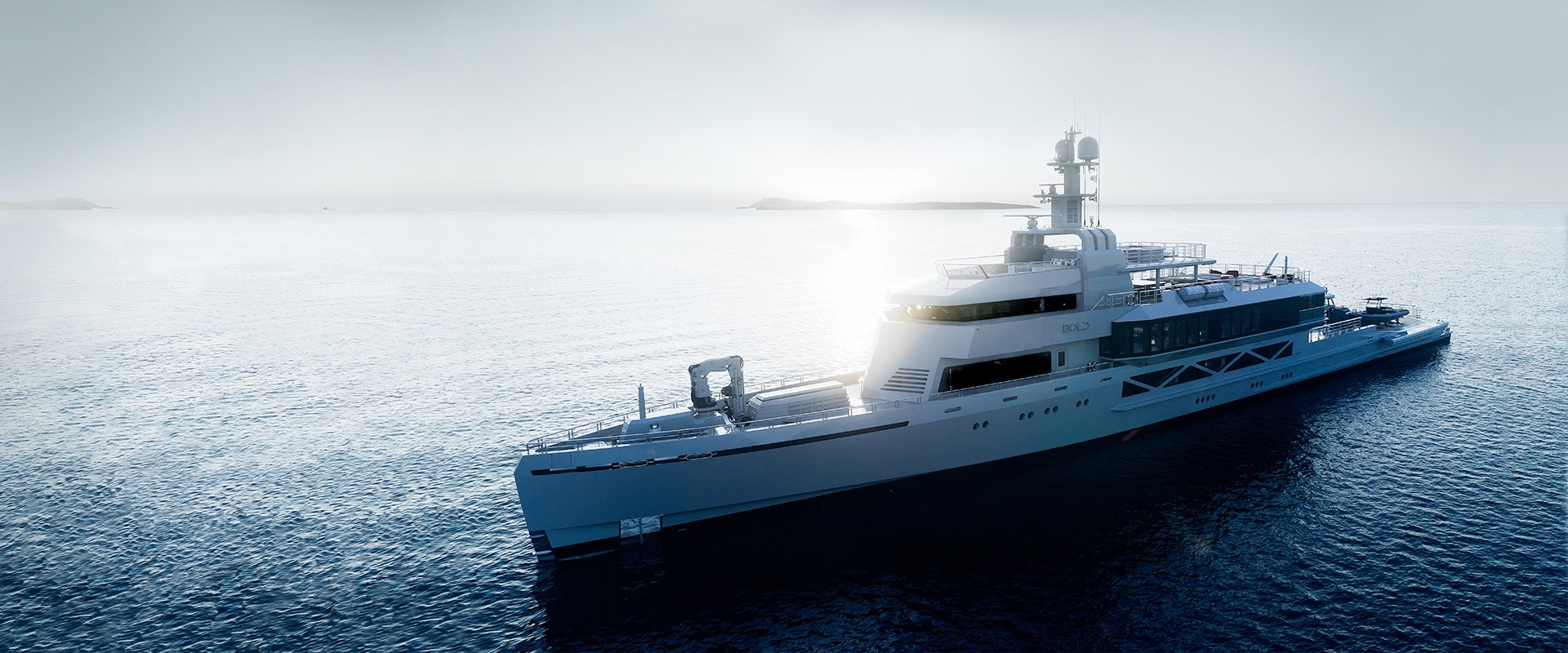 由于更轻，，，以是续航更远！